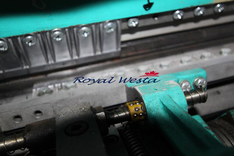 AB28061025EOI-AIFAY Karl Mayer Maliwatt 14015 Stitch-Bonding MachineRoyalWesta (28) AB28061025EOI-AIFAY Karl Mayer Maliwatt 14015 Stitch-Bonding MachineRoyalWesta (28)