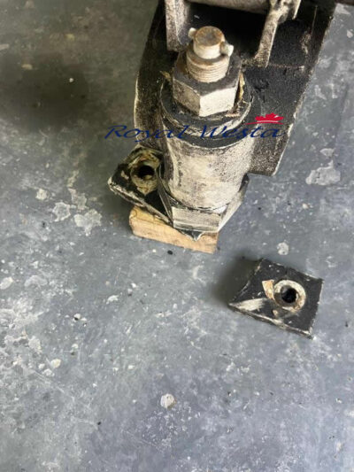 AI37060225AWCobble Pantera Tuft Machine, Royalwesta (45)