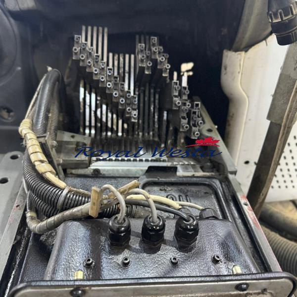 AF98111125DCRLFBT Vamatex Weaving LoomsRoyalWesta (35) AF98111125DCRLFBT Vamatex Weaving LoomsRoyalWesta (35)